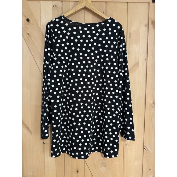LulaRoe | Lynnae Long Sleeve Black Polkadot Top NWT | Size 2XL (22-24) - Picture 6 of 8